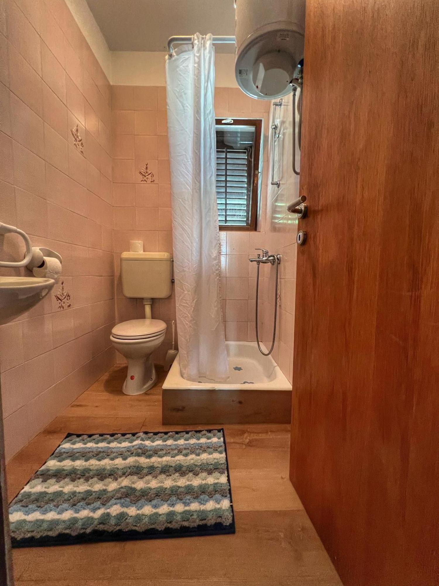 Apartmani Mia Palit Exterior photo